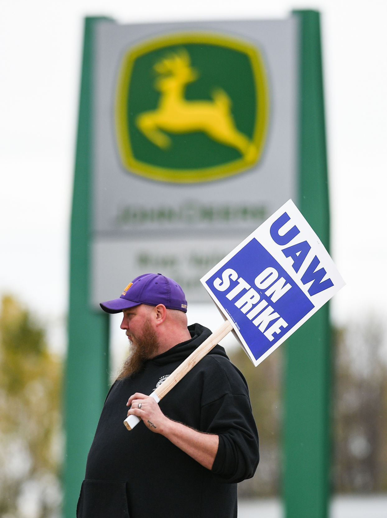 101321-qc-nws-deerestrike-031